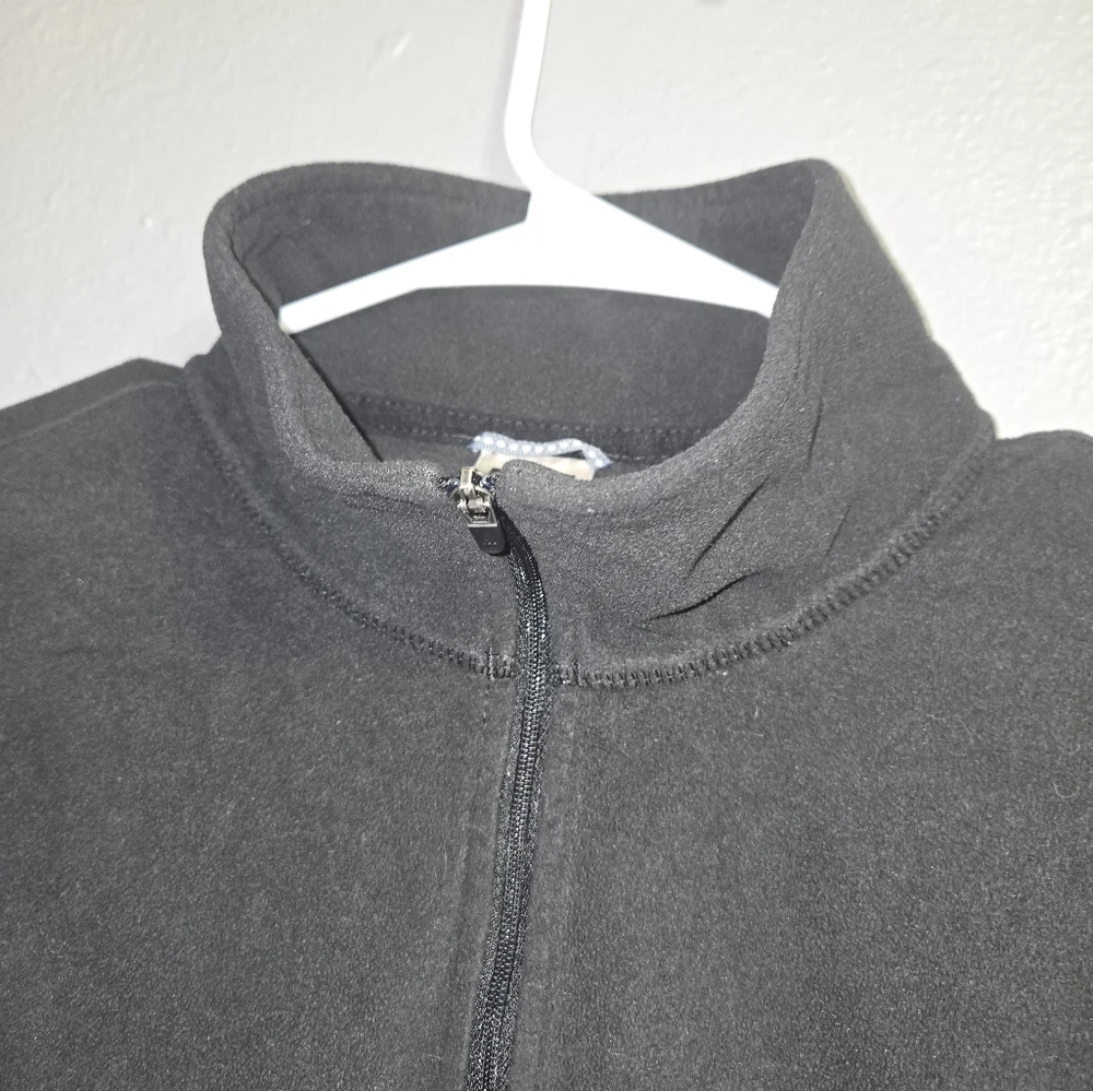 FINAL SALE! $8 The North Face TKA 100 Black Sweater Size small